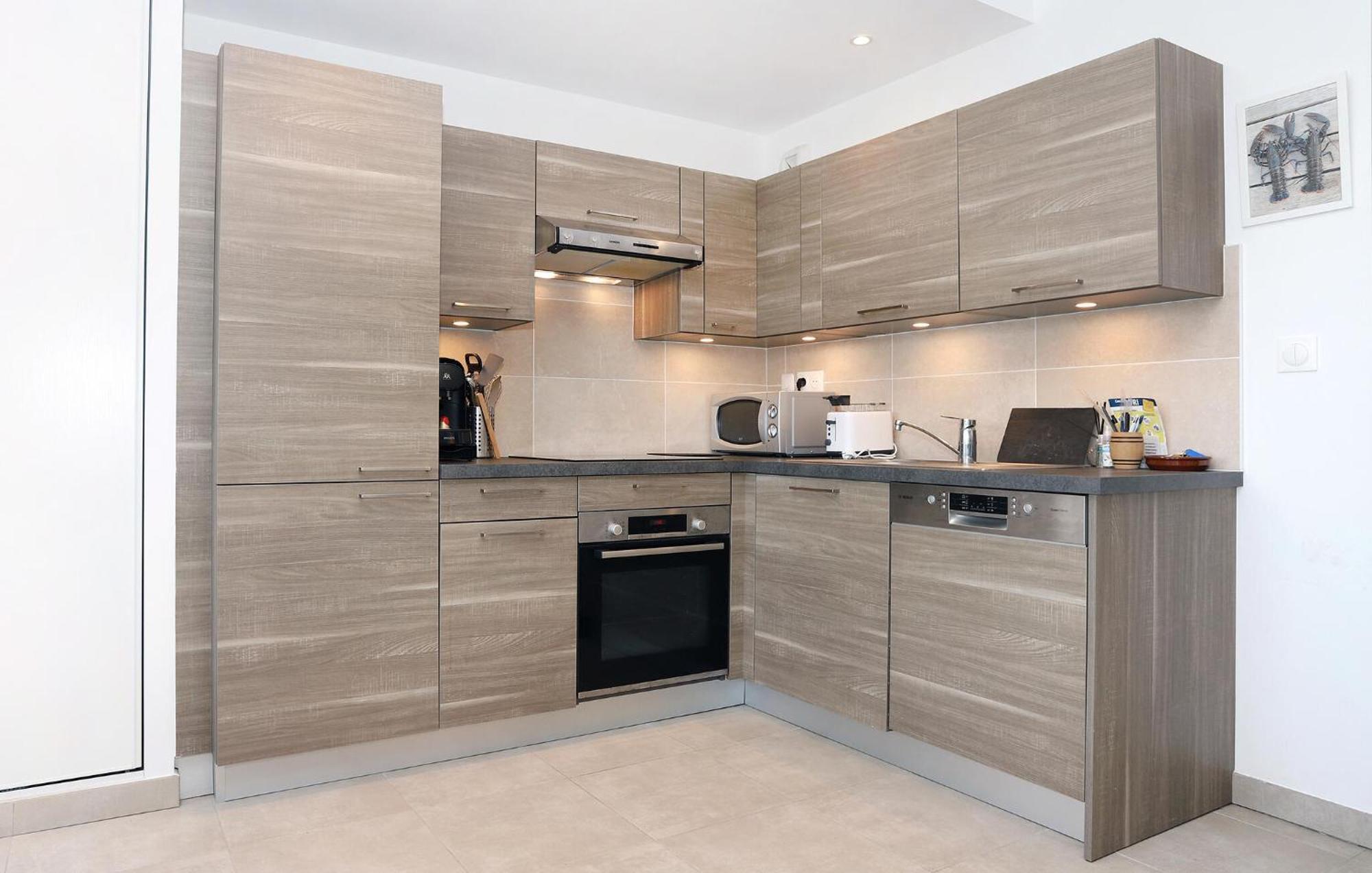 Apartment 3 Bedroom Cozy In Saint-Malo